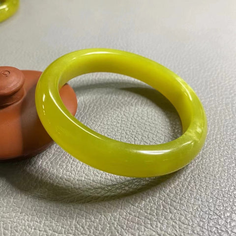 Gelang Giok Giok Emas Murni Cui Giok Alami Ukuran 56-58mm & nbsp; Ukuran 57.5mm Lebar Sisi 12.5mm & nbsp; Giok terjadi secara alami Pola acak Termasuk Pajak Pengiriman