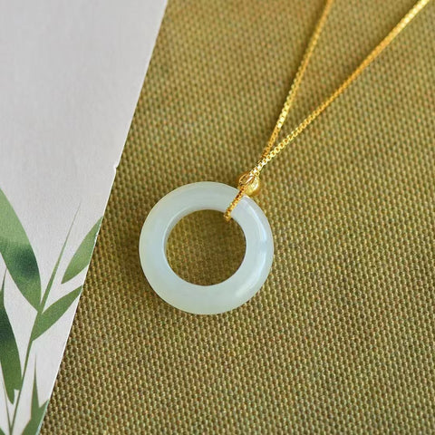 0015-2 Kalung Cincin Perdamaian Giok Jepang Alami Gaya: Giok yang indah, bersih, halus dan hangat Termasuk ongkos kirim dan pajak.