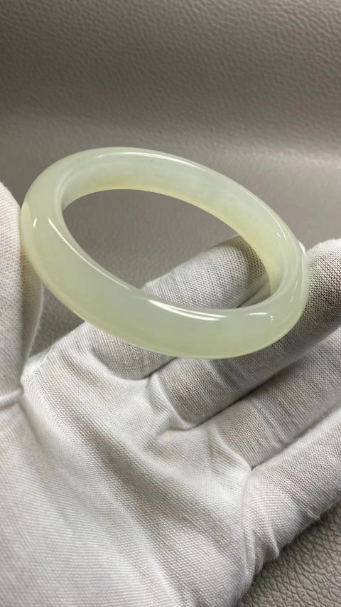 Gelang Gelang Giok Cui Jade Lychee Alami Ukuran 53-55mm Ukuran 54.1mm Lebar Sisi 11.6mm Giok adalah semua yang terjadi secara alami Pola acak termasuk pajak pengiriman