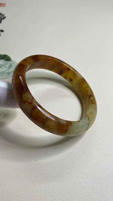 Gelang Gelang Giok Bunga Giok Cui Alami Ukuran 59-61mm Ukuran 60.3mm Lebar Sisi 14mm Giok adalah Pola Bunga yang muncul secara alami Acak Sudah termasuk pajak pengiriman.