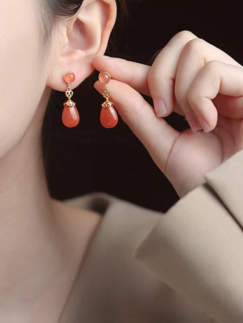 Anting-anting Batu Alam Nanhong merah alami yang terbuat dari 925 perak, bersih, halus dan hangat, gaya yang indah, sudah termasuk pajak pengiriman.