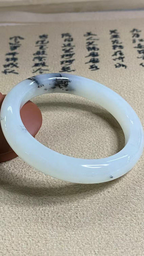 Gelang Giok Giok Cui Alami Jenis Es Gunung Jauh Gelang Dai Ukuran 60-62mm Ukuran 61.1mm Lebar Sisi 12.3mm Giok adalah semua yang terjadi secara alami Pola adalah acak Pajak Pengiriman Termasuk