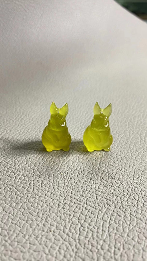 Liontin Kelinci Giok Cui Giok Alami Ukuran 27,6 * 16mm Diukir dalam tiga dimensi Batu giok itu bersih dan halus Gayanya indah Pajak pengiriman sudah termasuk.