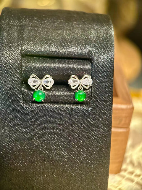 Anting Pita Giok Alami 925 Perak Pengaturan Ukuran 5mm Giok adalah gaya yang halus dan hangat, indah.