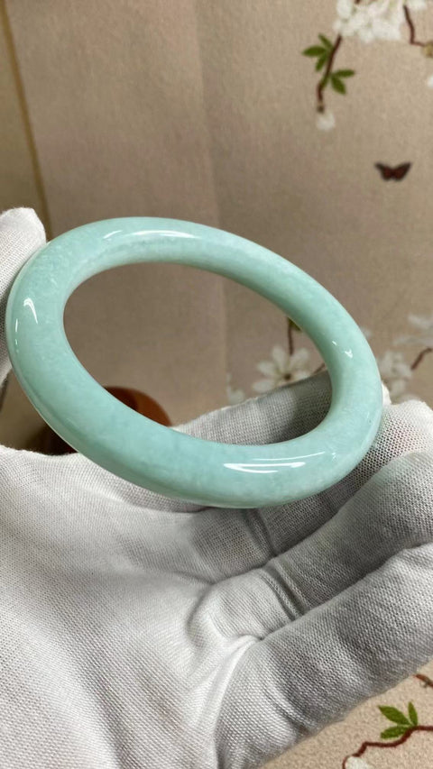 Gelang Bunga Ukiran Batu Giok Cui Giok Es Hijau Ukuran 59-61mm Ukuran 60.6mm Lebar Sisi 11mm Batu giok terjadi secara alami Pola acak Termasuk Pajak Pengiriman