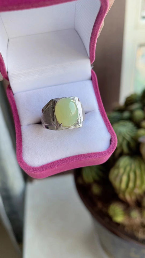 Cincin Giok Hetian Alami yang terbuat dari perak 925; Bahan dasar yang halus dan hangat, penuh gaya dan elegan, hanya satu per model, sudah termasuk ongkos kirim dan pajak.