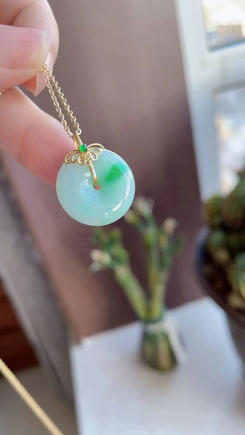 Kalung Jadeite Alami Pengaturan Emas 18k Bahan Pit Tua Bahan Hangat Bawah Hangat Bawah Ukuran Kepala Penuh 1.8cm Sudah Termasuk Pajak Pengiriman