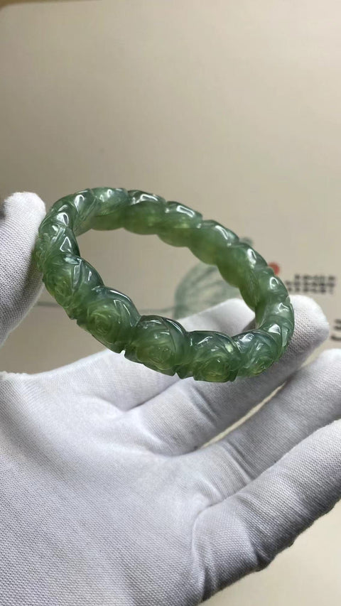 Gelang Bunga Berukir Ciu Giok Alami Ukuran 57-59mm Ukuran 58.6mm Lebar Sisi 14.8mm Giok terjadi secara alami Pola acak Termasuk Pajak Pengiriman