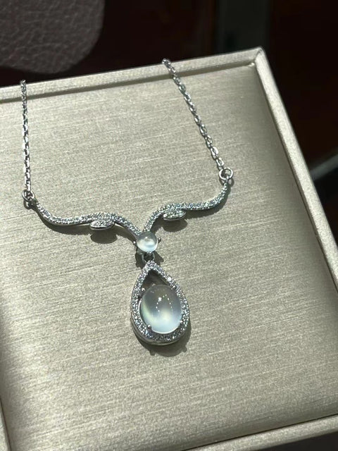 Kalung Giok Alami dari perak 925, giok yang bersih dan halus Ukuran 9 * 7mm + 4mm Sudah termasuk ongkos kirim dan pajak.