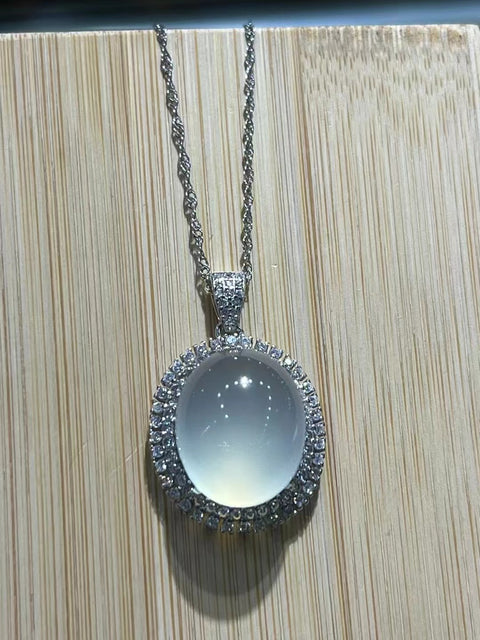 Kalung Giok Alami dari perak 925, ukuran 18,5 * 15,5 mm, gaya yang indah, giok yang bersih dan halus.