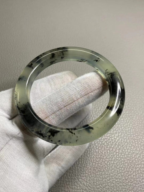 Gelang Tinta Giok Cui Alami pada Gelang Es Ukuran 53-55mm Ukuran 54.5mm Lebar Sisi 9.9mm Giok semuanya terjadi secara alami Pola adalah acak Termasuk Pajak Pengiriman