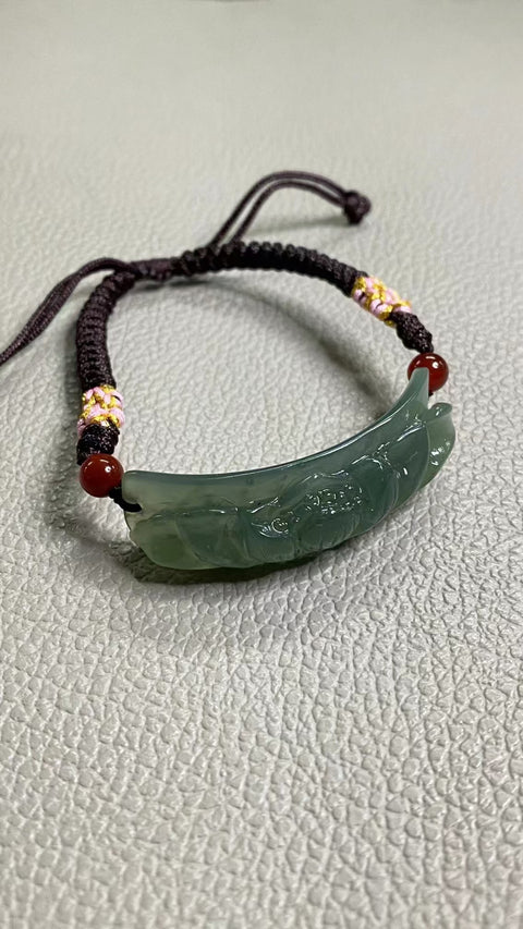 Gelang Giok Giok Bunga Giok Cui Alami & Gelang Giok Giok & nbsp; Ukiran Tangan Ukuran 50 * 15mm Giok halus dan hangat, gaya yang indah, Harga Khusus Sudah termasuk pajak pengiriman.
