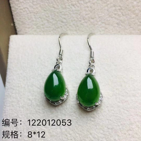 Anting-anting giok alami yang terbuat dari perak 925 Ukuran 8 * 12mm Giok yang halus dan hangat, pengerjaan yang sangat indah Pengiriman dan pajak sudah termasuk.