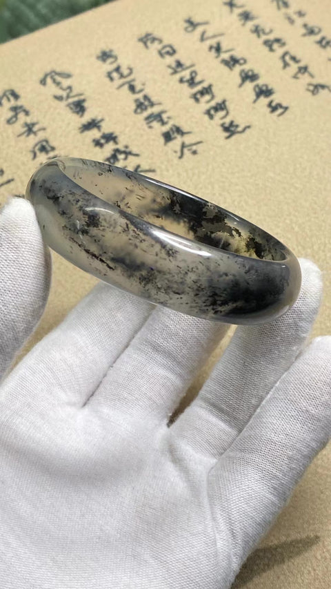 Gelang Tinta Percikan Bawah Es Giok Cui Jade Alami & nbsp; & nbsp; Ukuran 57-59mm Ukuran 58.4mm Lebar Sisi 16.1mm & nbsp; Harapkan semua pola yang terjadi secara alami menjadi acak Termasuk Pajak Pengiriman