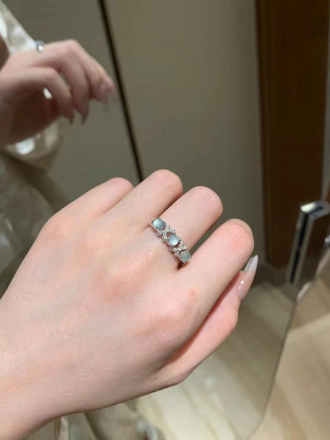 Cincin batu giok Guatemala alami yang terbuat dari perak 925 dengan desain kecil yang segar Batu giok yang bersih, halus, dan hangat Sudah termasuk pajak pengiriman