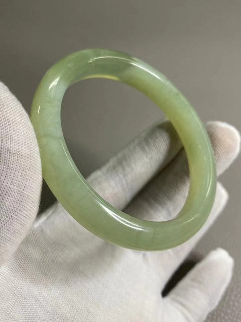 Gelang Giok Giok Cui Alami Ukuran 58-60mm Ukuran 59.8mm Lebar Samping 12mm Giok ini semuanya terjadi secara alami Pola acak termasuk pajak pengiriman