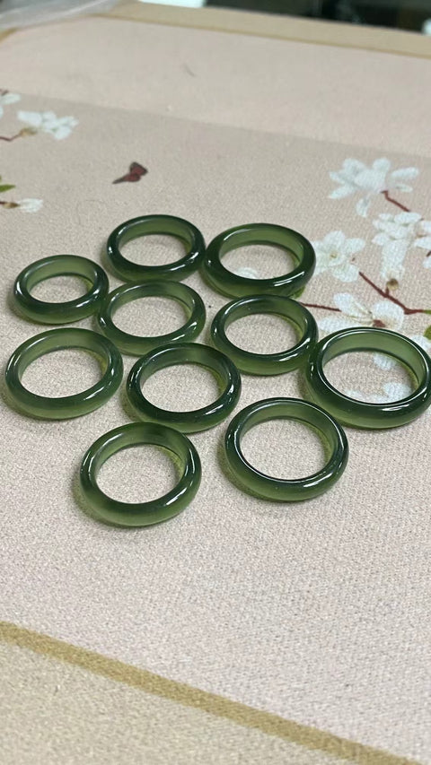 Cincin Giok Alami Ukuran 16-22mm Giok halus dan hangat Gaya sederhana termasuk pajak pengiriman