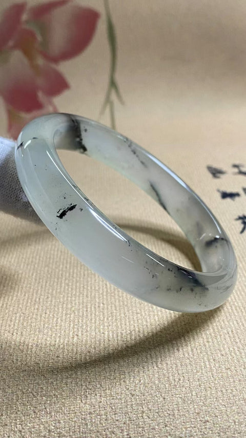 Gelang Gradien Tinta Es Giok Cui Jade Alami Ukuran 57-59mm Ukuran 58.2mm Lebar Sisi 11.9mm Giok semuanya terjadi secara alami Pola acak & sudah termasuk pajak pengiriman
