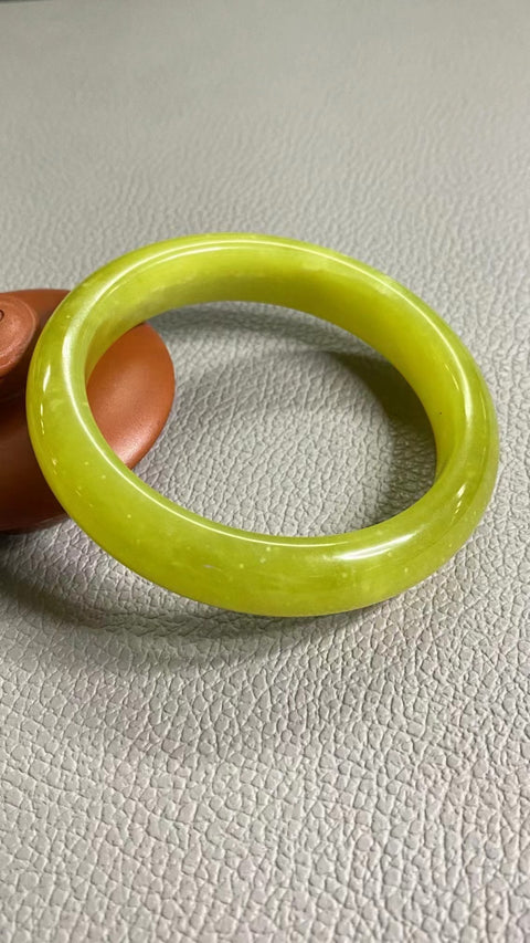 Gelang Bunga Emas Giok Cui Giok Alami Ukuran 59-61mm Ukuran 60.5mm Lebar Sisi 13.8mm Giok terjadi secara alami Pola acak termasuk pajak pengiriman