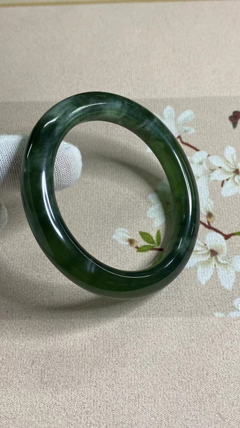 Gelang Bahan Giok Cui Alami 180 Ukuran Gelang 56-58mm Ukuran 57.5mm Lebar Sisi 10mm Giok terjadi secara alami Pola acak Termasuk ongkos kirim dan pajak.