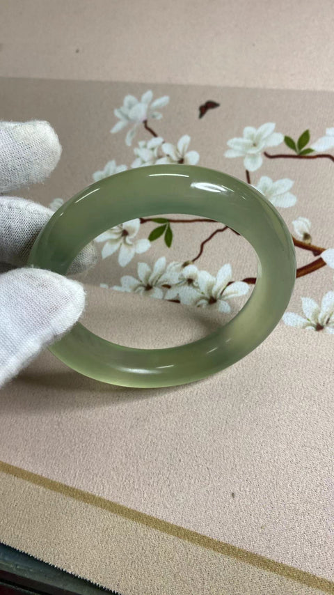 Gelang Hijau Penuh Giok Cui Fine Cui Ukuran 57-59mm Ukuran 58.5mm Lebar Sisi 12.8mm Giok Joan terjadi secara alami Pola acak Termasuk ongkos kirim dan pajak