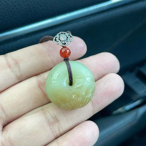 Liontin Perdamaian Bunga Giok Hetian Alami Giok yang diukir dengan tangan murni bersih, halus dan hangat Termasuk ongkos kirim dan pajak