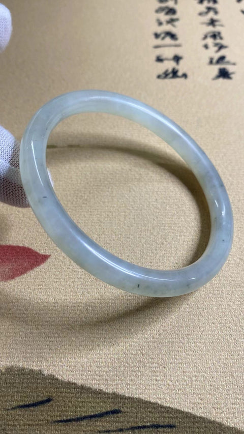 Gelang Gelang Kecantikan Gelang Kecantikan Batu Giok Cui Giok Abu-Abu Ukuran 57-59mm Ukuran 58.4mm Batu giok terjadi secara alami Pola acak termasuk pajak pengiriman