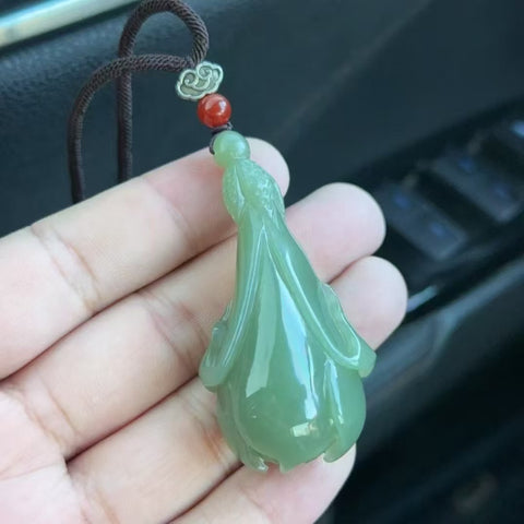 Liontin Bunga Anggrek Giok Hetian Jade Alami Ukuran 31,7 * 64mm Kualitas giok halus dan hangat, gaya yang indah Termasuk pajak pengiriman.