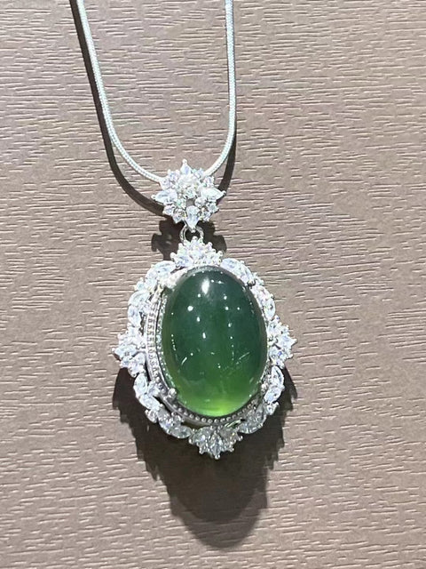 Kalung Giok Alami dengan Berlian dari Perak 925 Ukuran 30,5 * 15mm Giok bersih dan halus Termasuk ongkos kirim dan pajak.