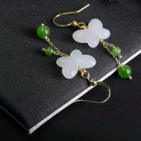 Anting giok putih Hetian; bahannya halus dan berkualitas tinggi, dipadukan dengan lapisan emas 14k ✨ Desain yang stylish dan elegan 💕💕 Ukuran batu: 15*12 mm, termasuk ongkos kirim dan pajak.
