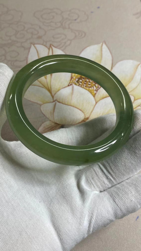 Gelang Hijau Es Giok Cui Cui Halus, Ukuran 64-66mm Ukuran 65.1mm, Lebar Samping 13.1mm Giok terjadi secara alami Pola acak termasuk pajak pengiriman