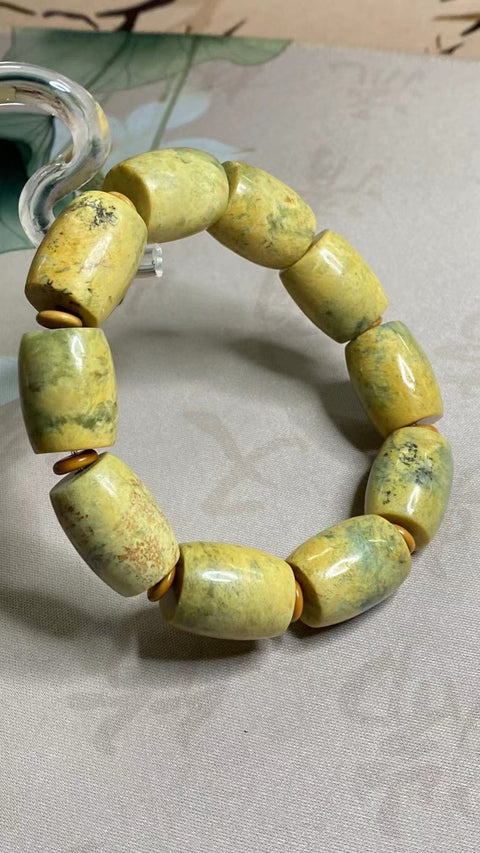 Senar Giok Hematit Alami Ukuran 22 * 17mm Cocok untuk bermain dengan warna-warna yang indah Pengiriman dan pajak sudah termasuk.