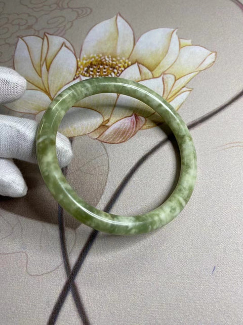 Gelang Gelang Kecantikan Gelang Giok Cui Giok Alami Ukuran 61-63mm Ukuran 62.8mm Harga per detik Giok semuanya terjadi secara alami Pola acak Termasuk ongkos kirim dan pajak