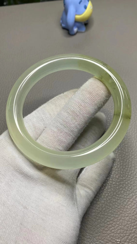 Gelang Garis Putaran Warna Musim Semi Giok Cui Giok Alami Ukuran 60-62mm Ukuran 61.3mm Lebar Sisi 10.9mm Giok terjadi secara alami Pola acak Pajak Pengiriman Termasuk