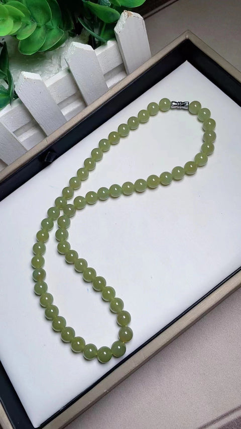 Kalung Giok Hetian Alami Bahannya halus dan hangat Bersih dan halus Musim Panas Esensial Ukuran 0.8mm Sudah termasuk ongkos kirim dan pajak.