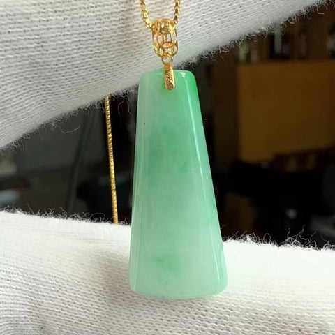 Kalung Tembus Es Jadeite a-barang-barang Alami Pengaturan Emas 18k Pencocokan Rantai Perak 925 Ukuran 31 * 11.8mm Termasuk Pajak Pengiriman