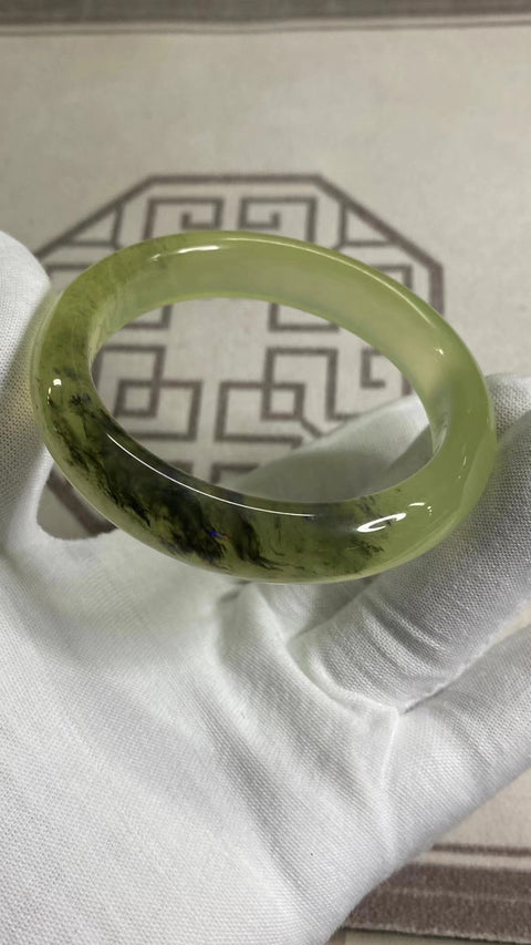 Gelang Warna Musim Semi Tinta Es Giok Cui Jade Alami Ukuran 58-60mm Ukuran 59.7mm Lebar Sisi 13.4mm Giok terjadi secara alami Pola acak Pajak Pengiriman Termasuk