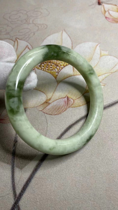 Gelang Cui Giok Minyak Tua Cui Giok Ukuran 58-60mm Ukuran 59.8mm Lebar Sisi 10.2mm Giok terjadi secara alami Pola acak termasuk pajak pengiriman.