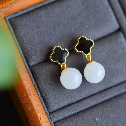 Set Semanggi Empat Daun Giok Hetian Giok Alami 0276-6 Kalung 2105-6 Cincin 1060-6 Anting Sudah Termasuk Pajak Pengiriman