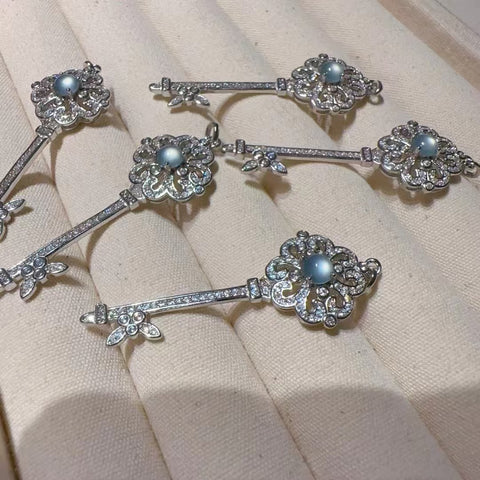 Kalung Kunci Giok Guatemala alami yang terbuat dari perak 925, sebening es, dengan gaya yang indah.