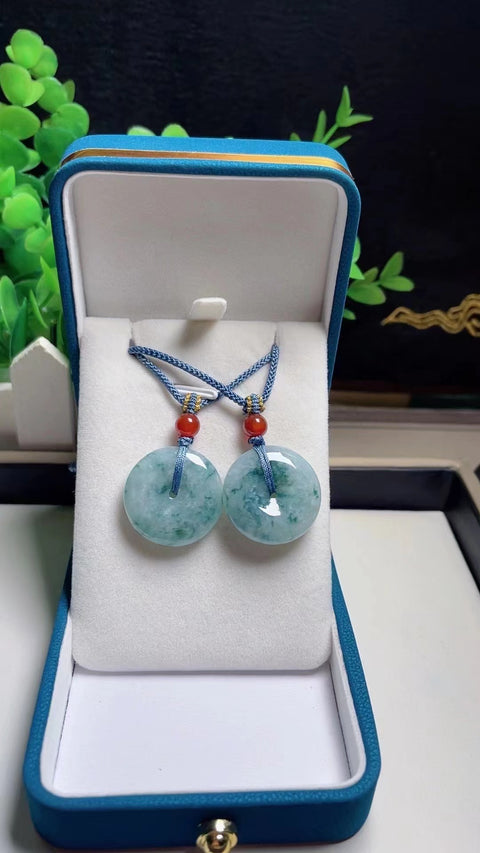 Liontin Gesper Perdamaian Jadeite Alami Penuh air, warna yang indah Ukuran 2.6mm Sudah termasuk pajak pengiriman.