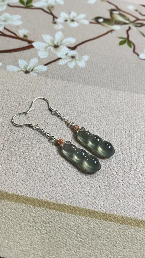 Anting-Anting Giok Giok Abu-Abu Halus yang terbuat dari perak 925 Ukuran 20 * 8,5 mm Giok halus dan hangat Sudah termasuk pajak pengiriman