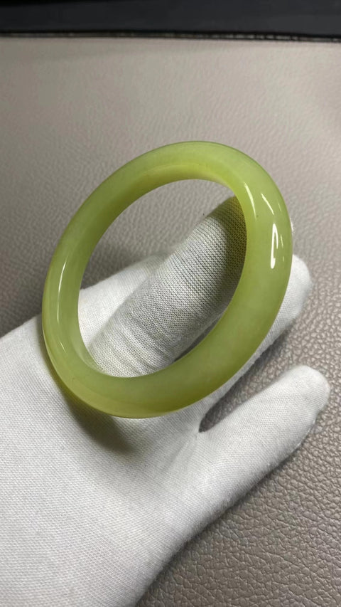 Gelang Tinta Es Giok Cui Giok Alami Ukuran 58-60mm Ukuran 59.6mm Lebar Sisi 11mm Giok terjadi secara alami Pola acak termasuk pajak pengiriman.