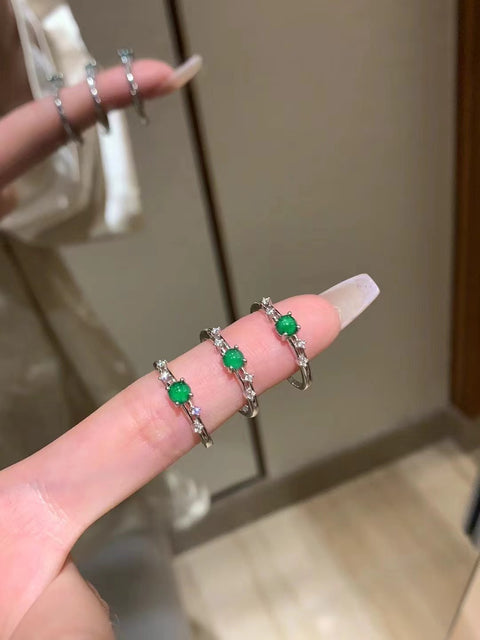 Cincin batu giok Guatemala alami yang terbuat dari perak 925 dengan desain kecil yang segar Batu giok yang bersih, halus, dan hangat Sudah termasuk pajak pengiriman