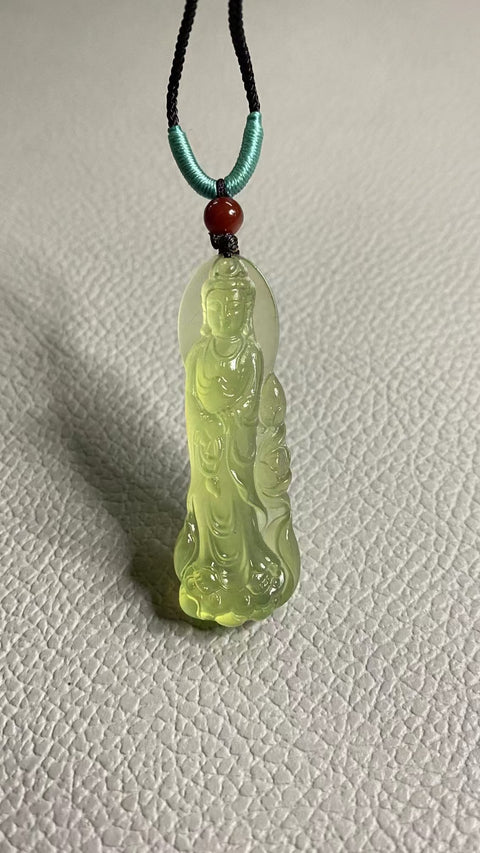 Liontin Es Ukuran 50 * 17mm Giok bersih, halus dan hangat Termasuk ongkos kirim dan pajak.