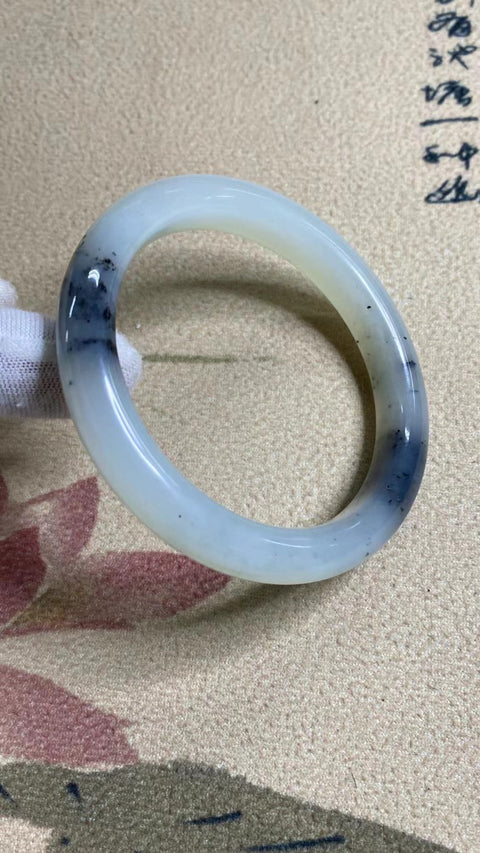 Gelang Dai Giok Cui Giok Gunung Jauh Ukuran 59-61mm Ukuran 60.6mm Lebar Samping 10.6mm Giok semuanya terjadi secara alami Pola acak Sudah termasuk pajak pengiriman Berikutnya