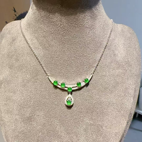 Kalung batu giok Guatemala alami yang terbuat dari batu giok perak 925 dengan ukuran 4 mm, panjang keseluruhan 45 cm (termasuk rantai perpanjangan 5 cm) Sudah termasuk pajak pengiriman.