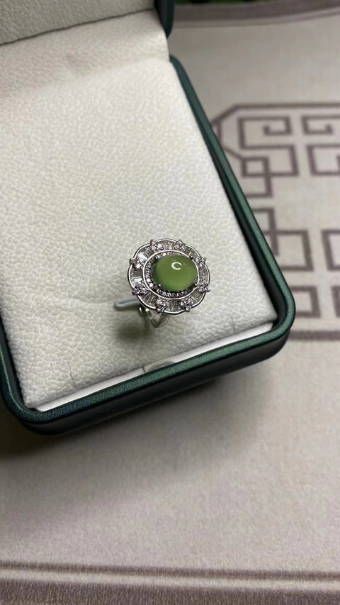 Cincin Giok Alami dari perak 925, ukuran 8 * 10mm, giok yang bergaya, halus dan hangat, sudah termasuk pajak pengiriman.