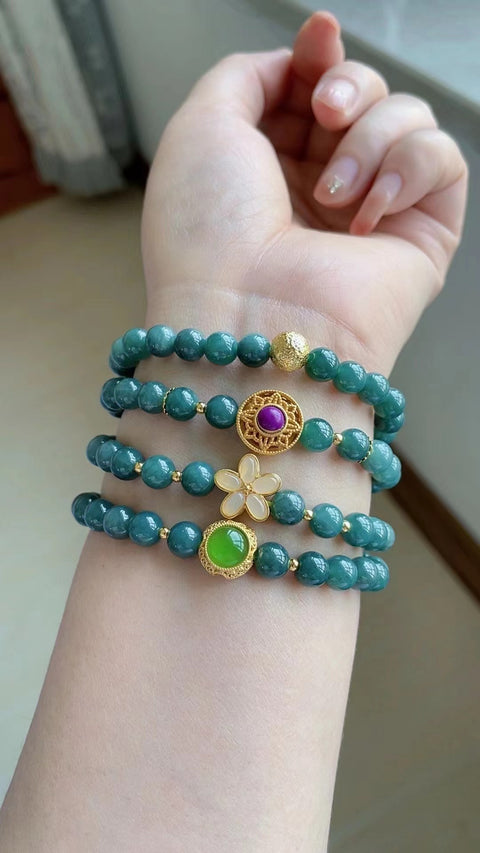 Rupanya Gelang Jadeite Bahan lubang tua Bahan dasar yang halus dan hangat Bahan air biru yang indah Ukuran 0,7 Sudah termasuk pajak pengiriman