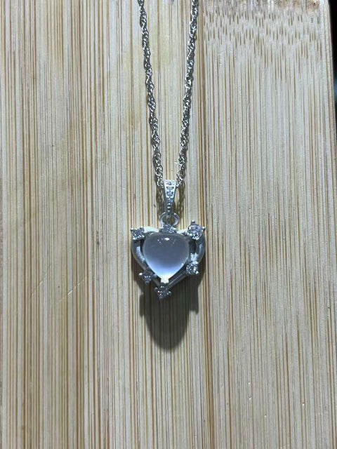 Kalung Kalung Hati Es Giok Cui Giok Alami dari Perak 925 Ukuran 8,5 mm Giok bersih, halus dan hangat Es tembus pandang Sudah termasuk ongkos kirim dan pajak.